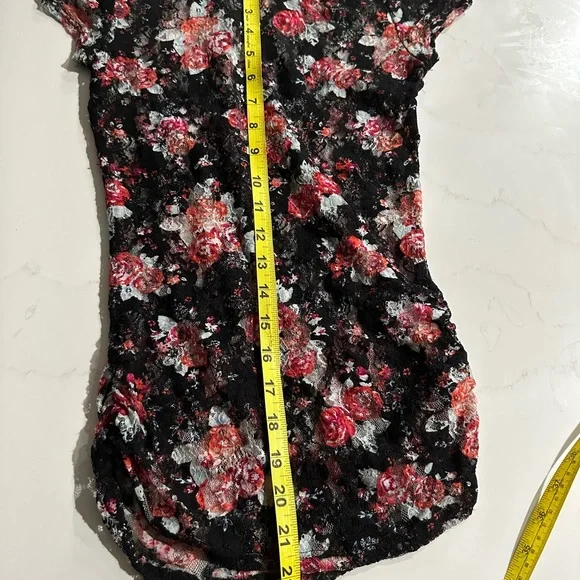 EUC Almost Famous lace top size S - Picture 6 of 6